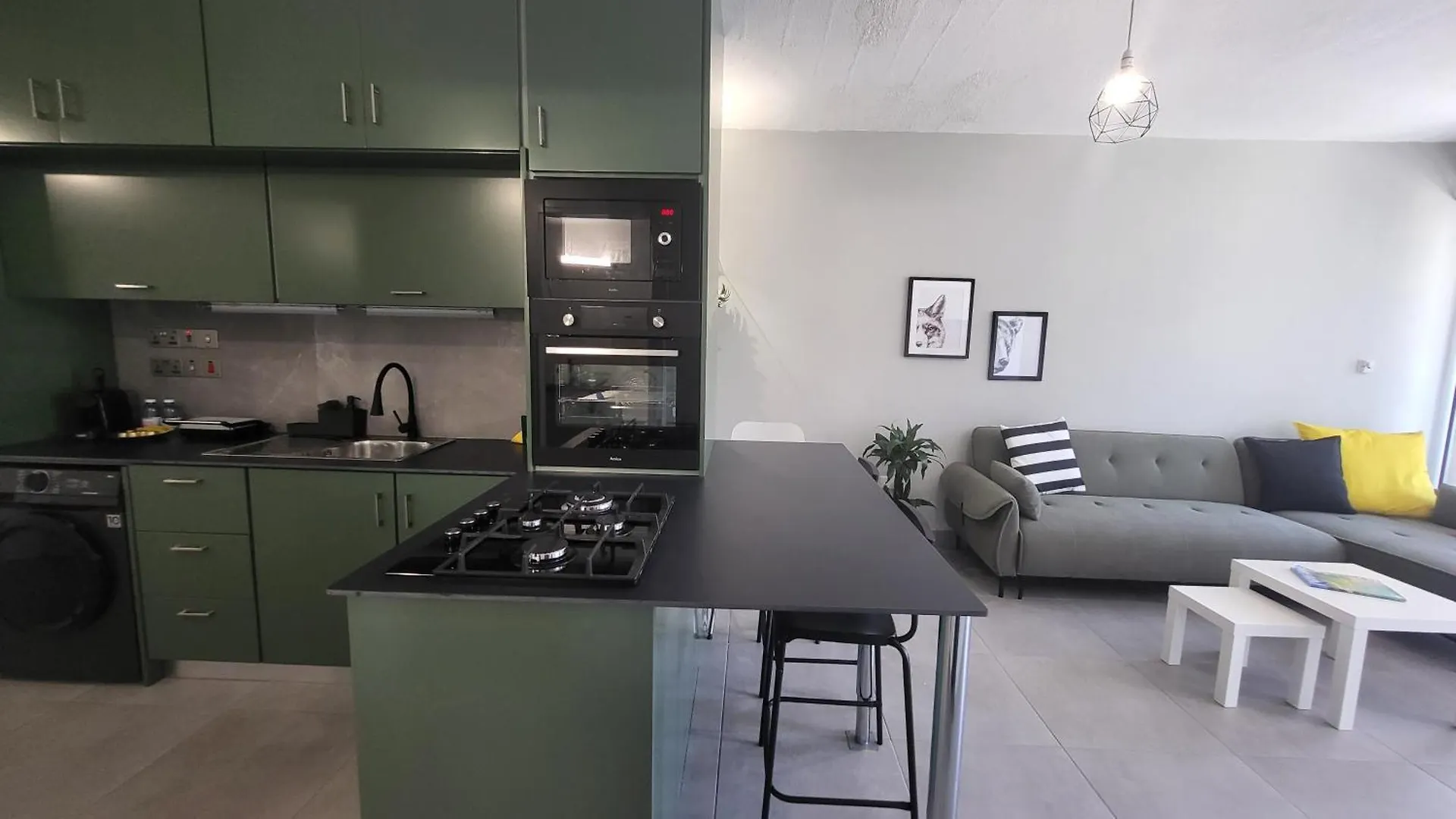 Hanapartment 3 Bed 아이아 나파 아파트